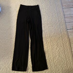 Lululemon Straight Leg Aligns